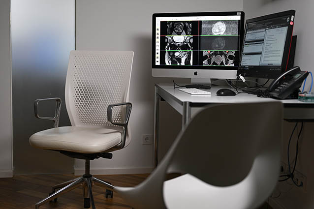 Radiologie Büro mir Computerbildschirm