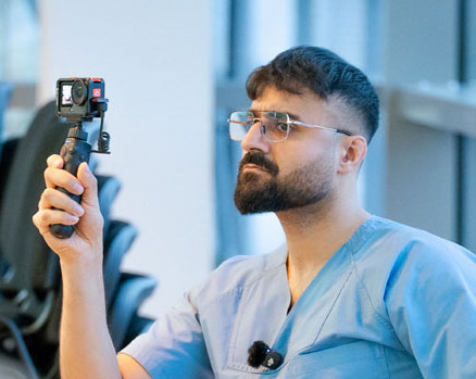 Krankenbruder in der Urologischen Klinik München-Planegg