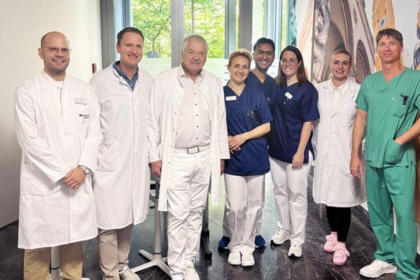 Die Gäste aus Mannheim und Ludwigshafen gemeinsam mit Dr. Bernhard Liedl, PD Dr. Jens Wallmichrath und dem Team der Urologie Planegg.