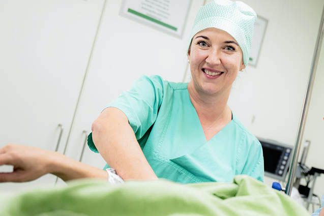 Mitarbeiterin der Anästhesie Pflege